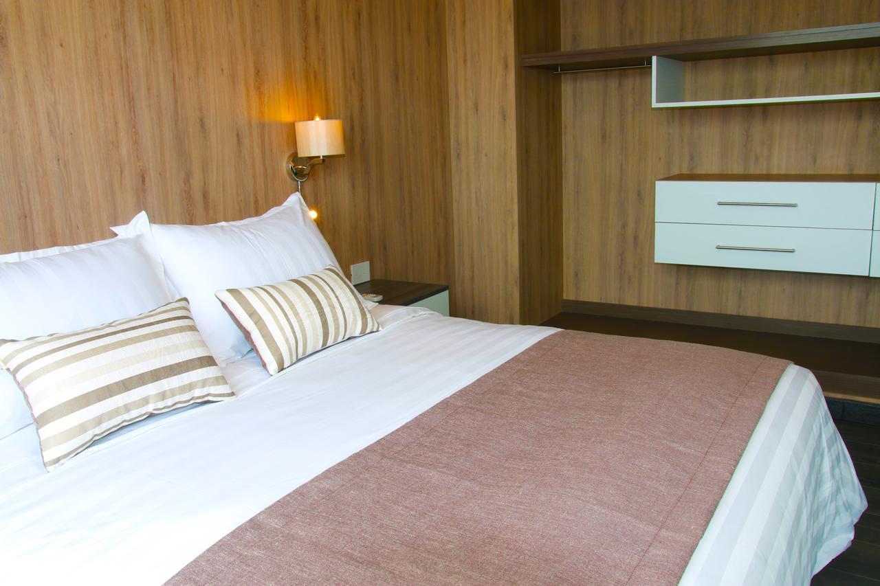 Urban Suites Apart Hotel Santa Cruz de La Sierra Exteriör bild