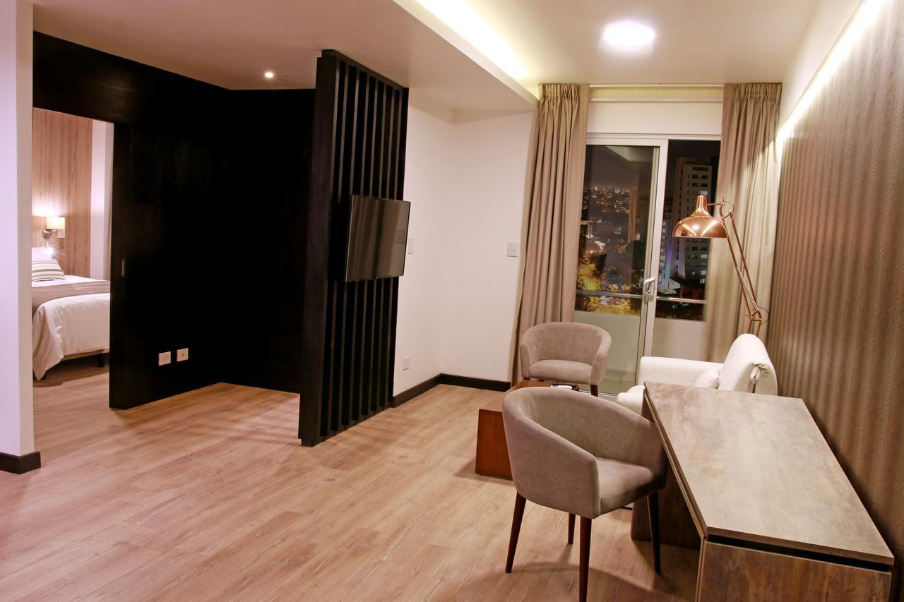 Urban Suites Apart Hotel Santa Cruz de La Sierra Exteriör bild