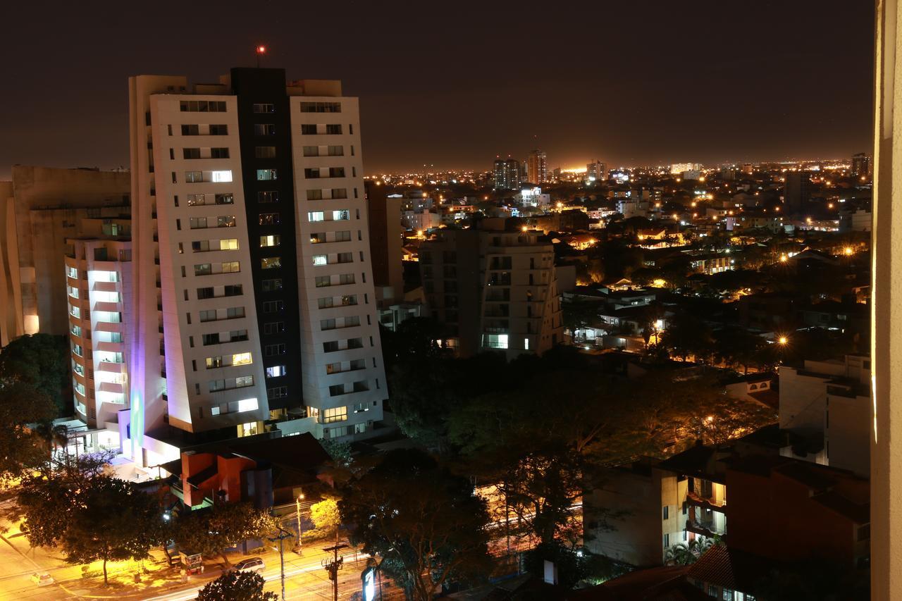 Urban Suites Apart Hotel Santa Cruz de La Sierra Exteriör bild