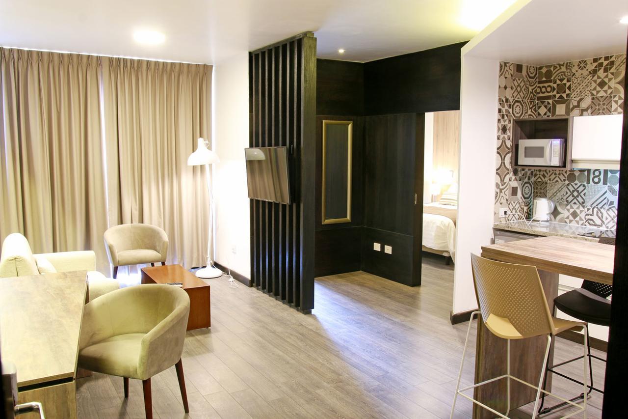 Urban Suites Apart Hotel Santa Cruz de La Sierra Exteriör bild